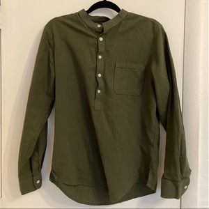 Olive green half button linen Henley vintage with band collar